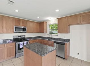 105 Tanglewood Dr, Tool, TX 75143