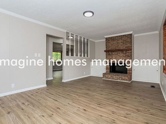 5th image of 8472 Coran Dr
