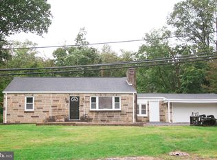 1655 Old Trail Rd, Etters, PA 17319