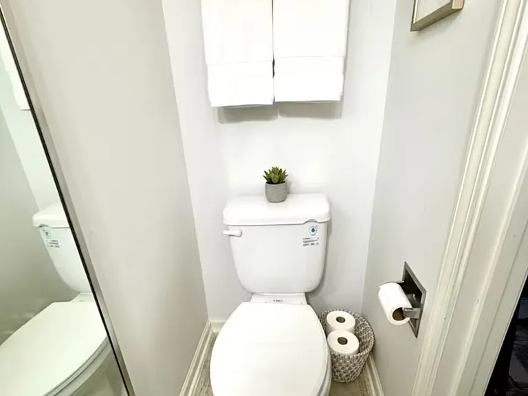 1127 Larkspur Ln — Photo 12