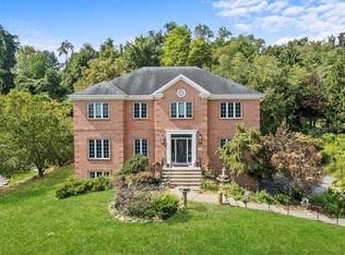 2 Georgian Pl, Pittsburgh, PA