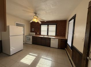 29 Foxon Pl, New Britain, CT 06053