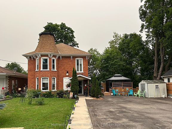 2nd image of 65 Forsyth St