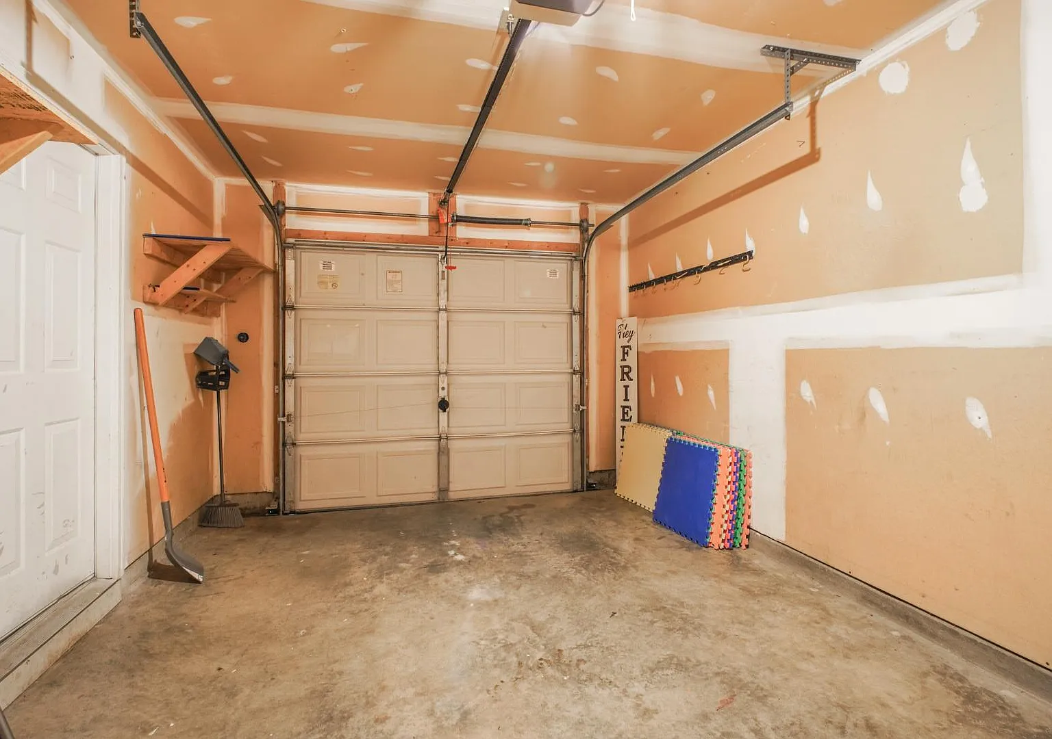 405 Donelson Loop — Photo 4