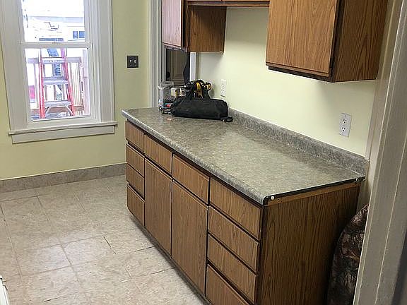 3rd image of 605 Dayton Ave