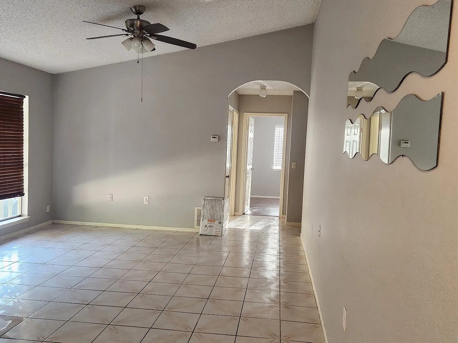 3 bed, 1081 sqft, $1,650 — Photo 2