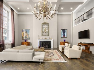 322 E 57th St, New York, NY, 10022