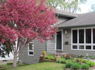 1113 Cedar View Dr, Minneapolis, MN 55405