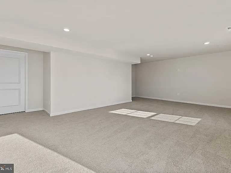 574 Atkinson St — Photo 5