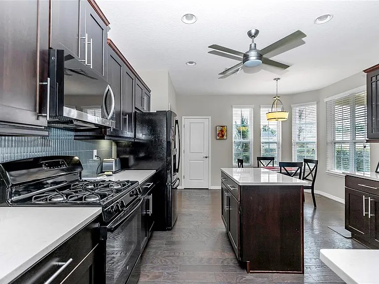 5423 NW 35th Lane Rd — Photo 8