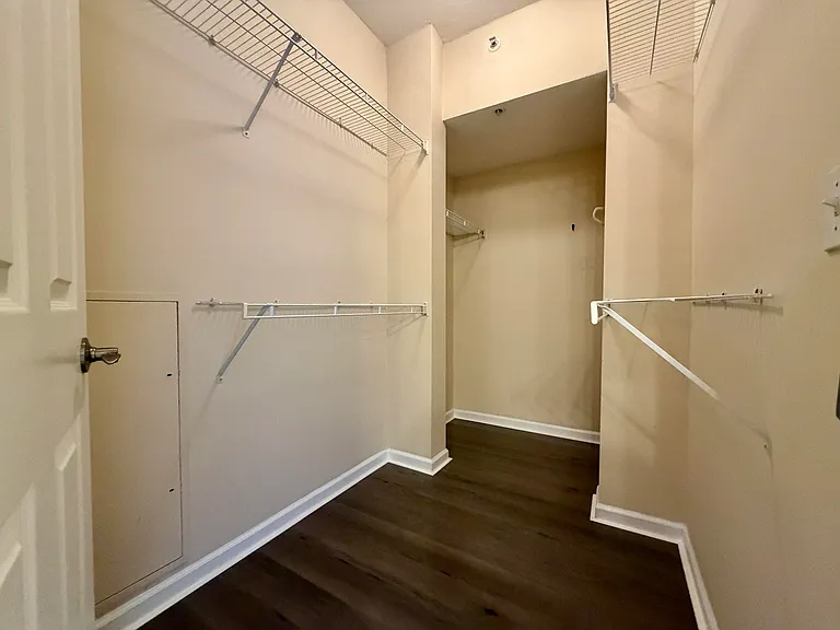 2010 Alta Meadows Ln #209 — Photo 18