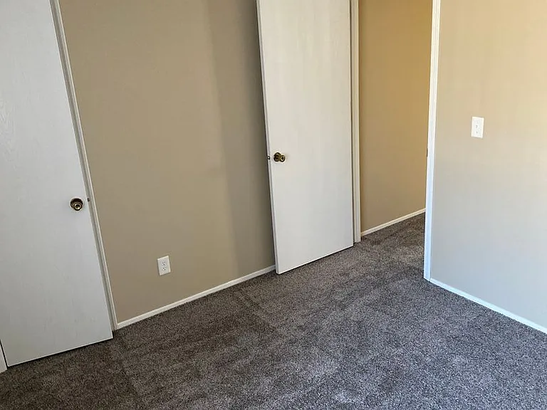 Southdale Square Apartments — Photo 183