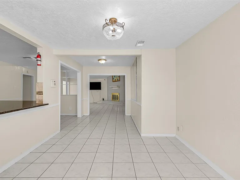 10606 Beckfield Dr — Photo 15