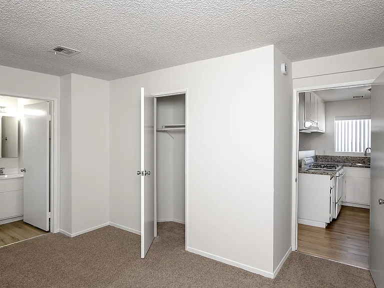 1349 Elm Ave #51 — Photo 9