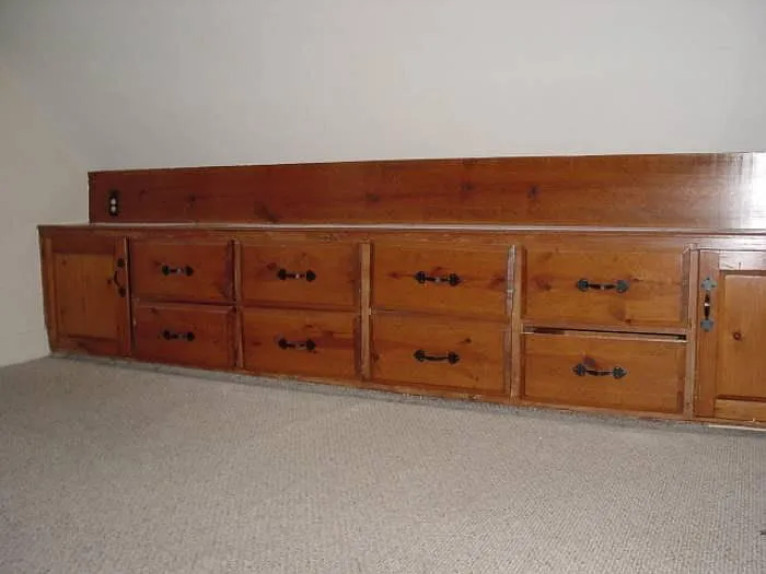 Built In - bedroom