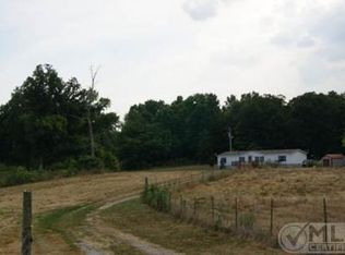 9103 New Hope Rd, Cadiz, KY 42211