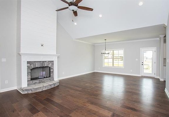 2nd image of 4162 Beechwood Ln