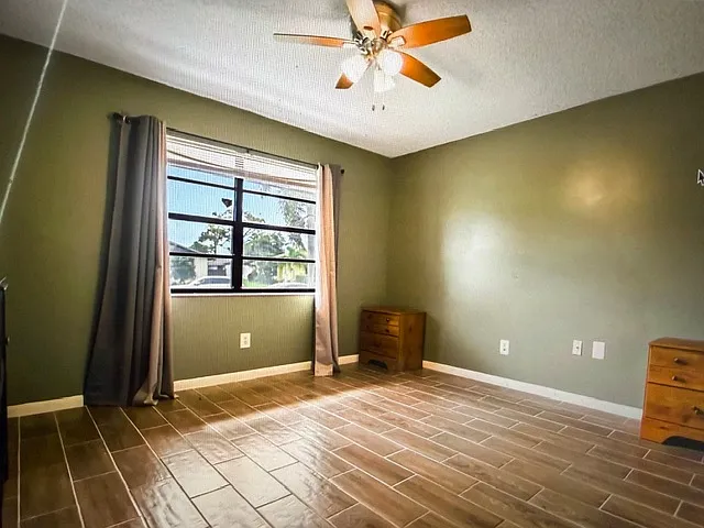 4893 Palm Hill Dr — Photo 11