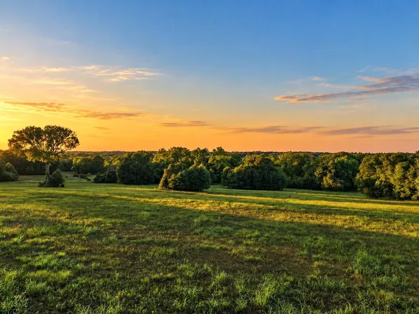 10277 Mount Falls School Rd, Washington, TX 77880