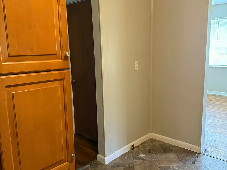 1677 Pine Ave SW — Photo 6