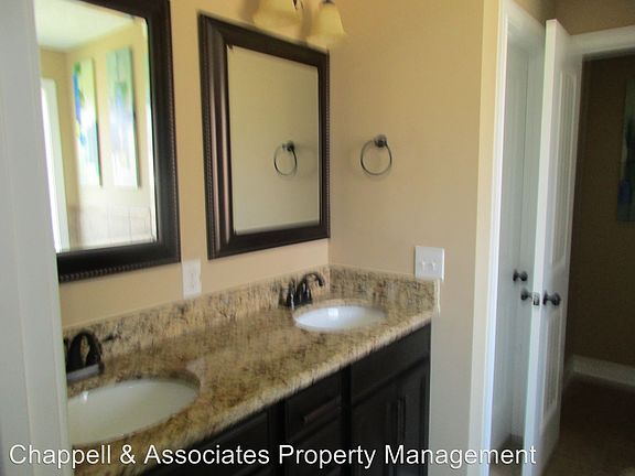 5th image of 1284 Golden Eagle Way