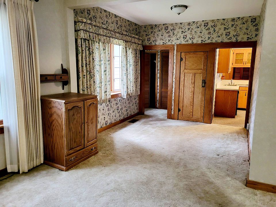 210 N Center St, Flandreau, SD 57028 MLS 11211210 Zillow