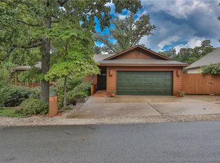 14 Cumbrian Dr, Bella Vista, AR 72714