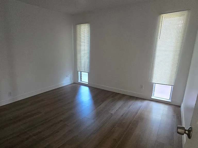 Golden Gate Ave - 420/430 — Photo 7