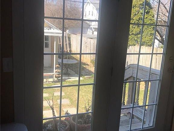 4th image of 659 Greenlawn Ave