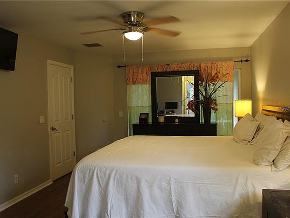 4th image of 1460 Heath Ln