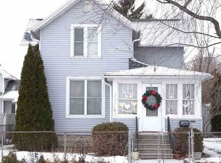 1321 S Main St, Oshkosh, WI 54902