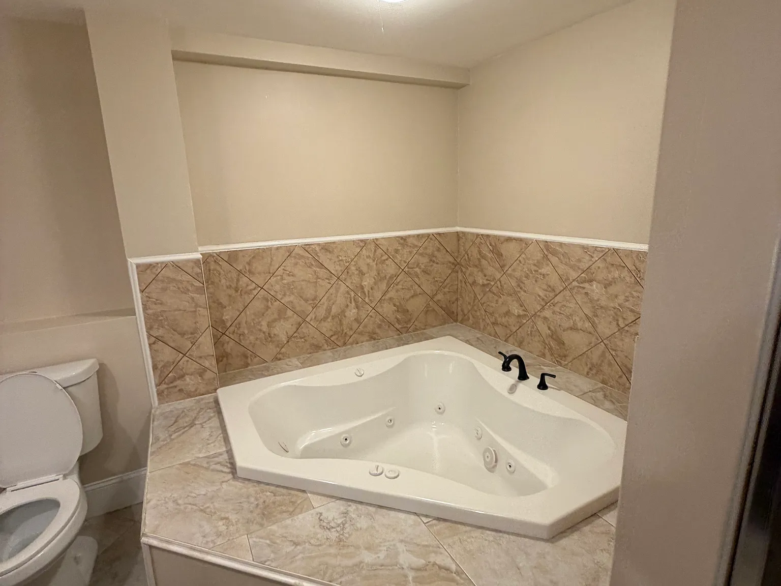 1 bed, 1200 sqft, $1,950 — Photo 3