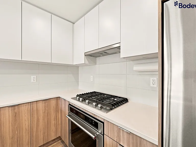750 Dogwood St #320 — Photo 8