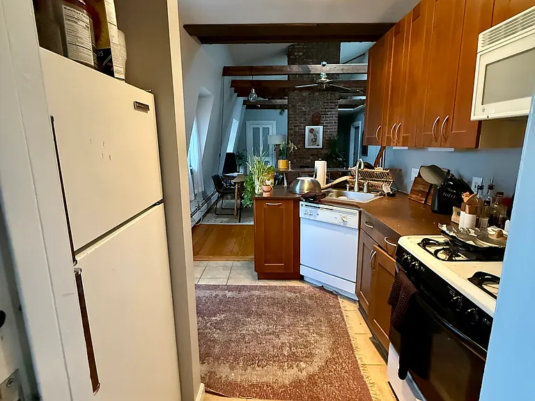 343 Broadway St #3E — Photo 8