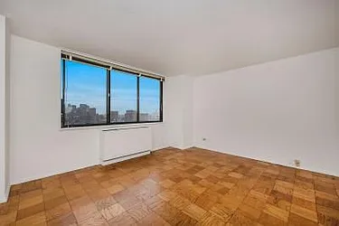 Rented by Perlbinder Realty