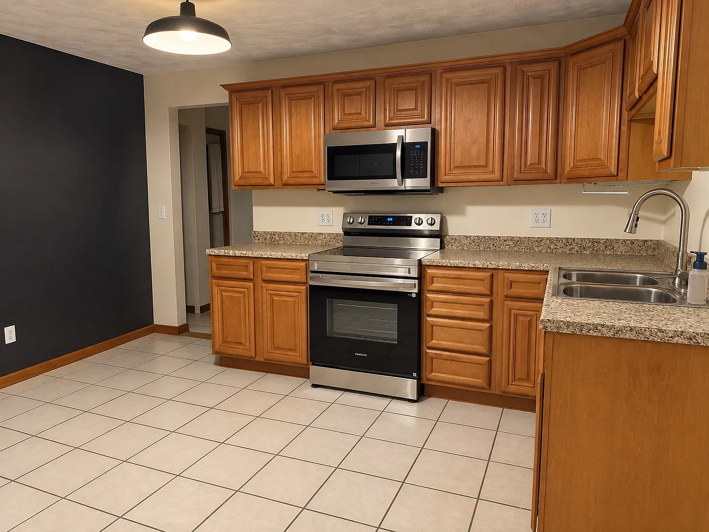 3 bed, $1,550 — Photo 3