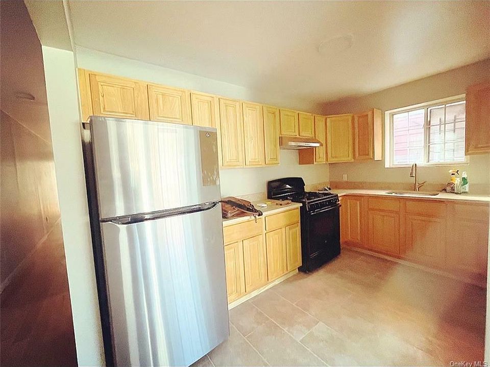 1st image of 3515 Paulding Ave APT 2