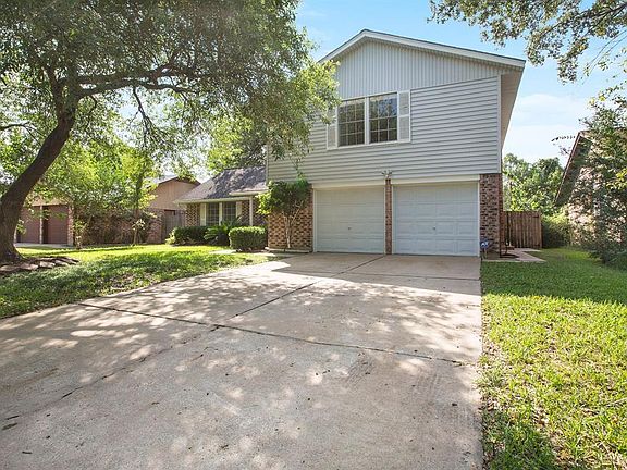 3rd image of 1915 Blindlake Dr