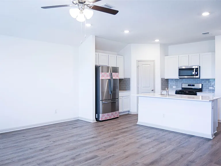 231 Sweetwater Creek Ln — Photo 21