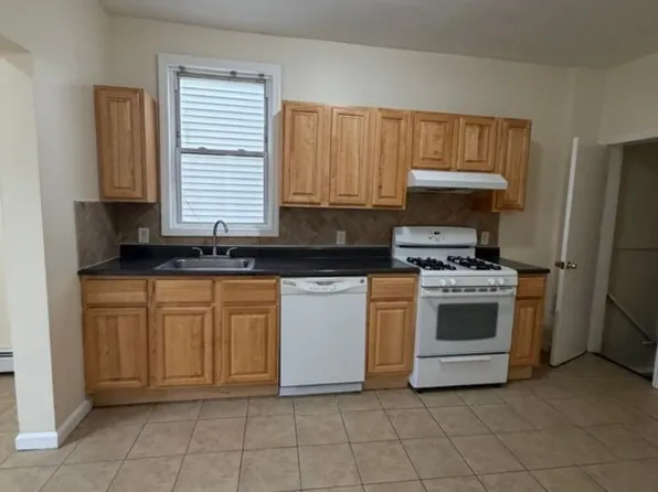 320 Westfield Ave #Basement, Elizabeth, NJ 07208