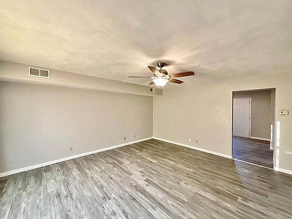 5th image of 1975 Nathan Ave #1