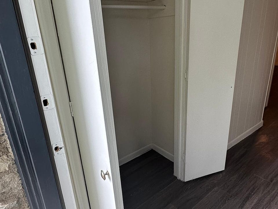 1st image of 2115 Goodrich Ave #105