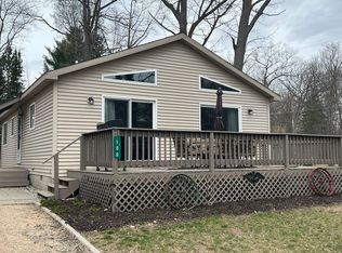 100 Ridgewood Dr, Prudenville, MI 48651