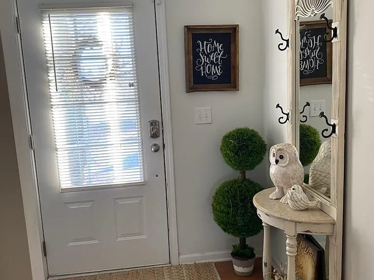 5302 Sherwood Way — Photo 2