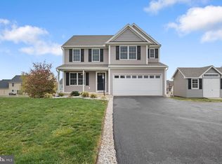 5475 Board Rd, Mount Wolf, PA 17347