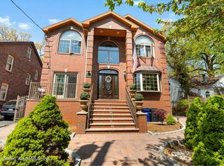 7 Whitehall St, Staten Island, NY 10306