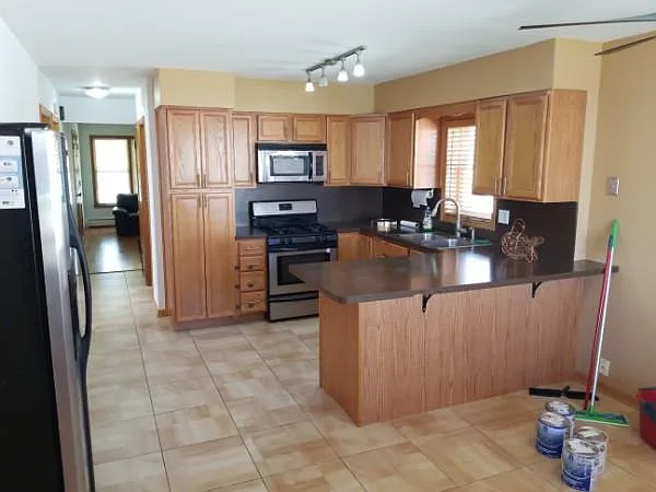 2 bed, 1150 sqft, $1,800 — Photo 3