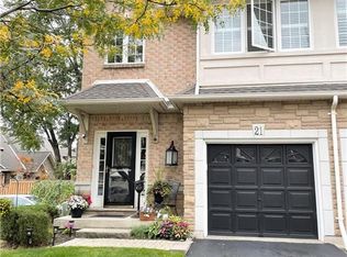 1375 Stephenson Dr #21, Burlington, ON L7S2M4