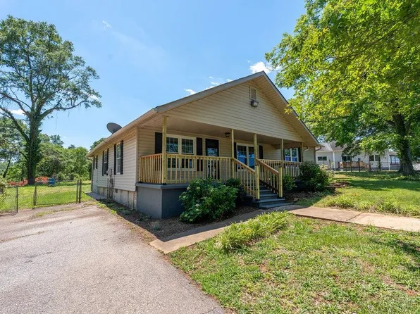 423 Carolina Dr, Spartanburg, SC 29306