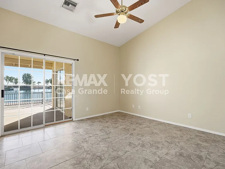 2094 N Sweetwater Dr — Photo 17
